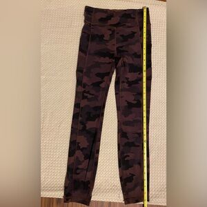 Lululemon Invigorate High-Rise Tight 25"
Heritage 365 Camo Brown Earth Multi
